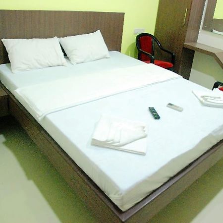 Hotel Pon Amutha Karūr Dış mekan fotoğraf